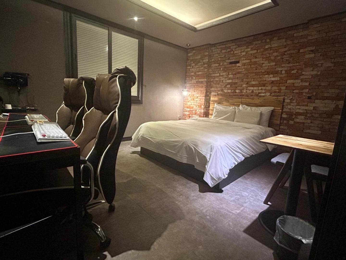 Hotel Parfe Cheonan Bagian luar foto