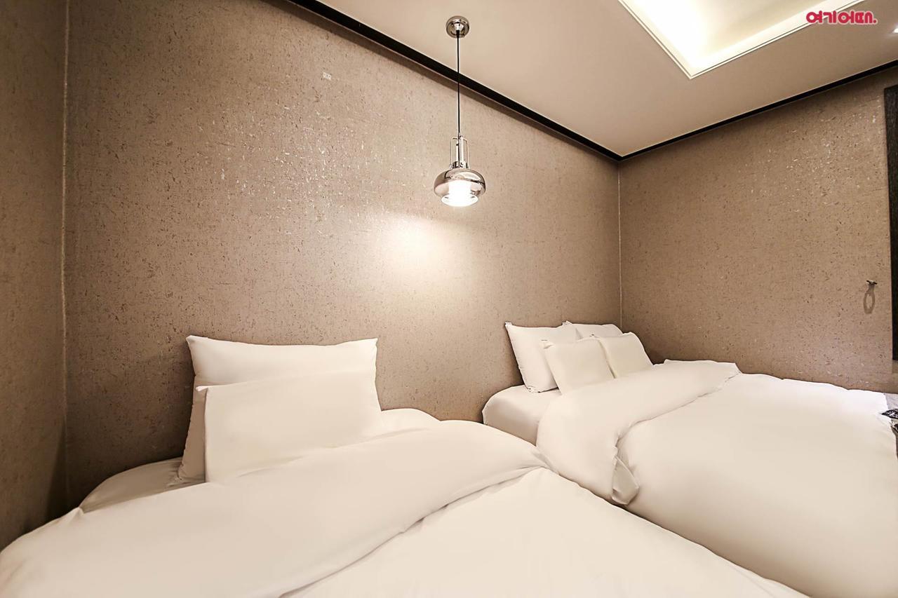 Hotel Parfe Cheonan Bagian luar foto