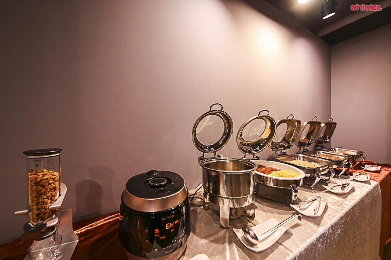 Hotel Parfe Cheonan Bagian luar foto