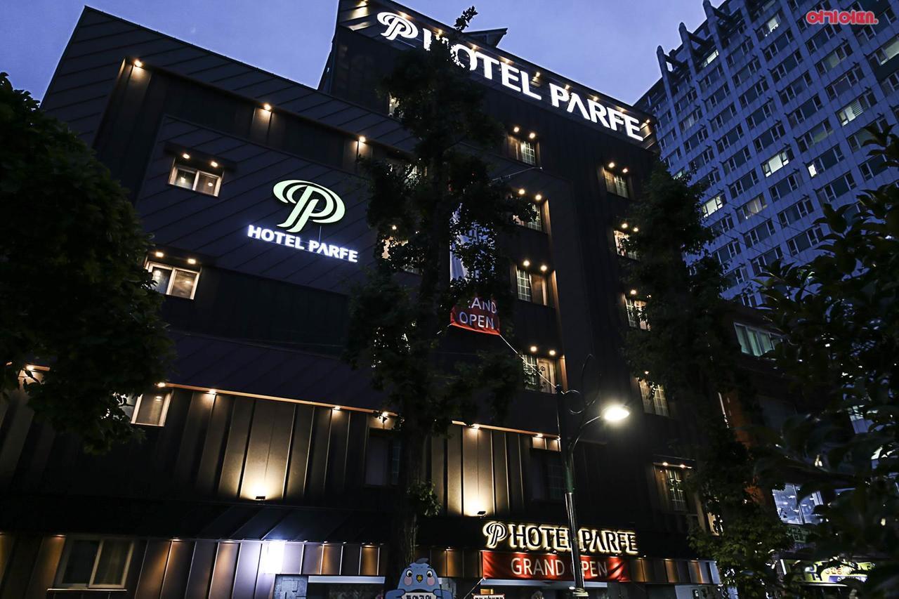 Hotel Parfe Cheonan Bagian luar foto