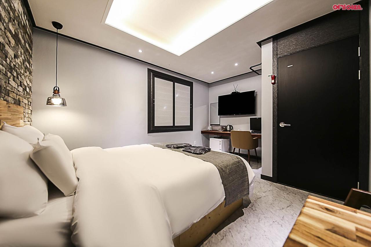 Hotel Parfe Cheonan Bagian luar foto
