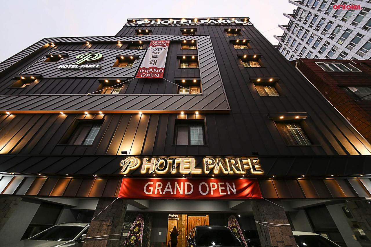 Hotel Parfe Cheonan Bagian luar foto
