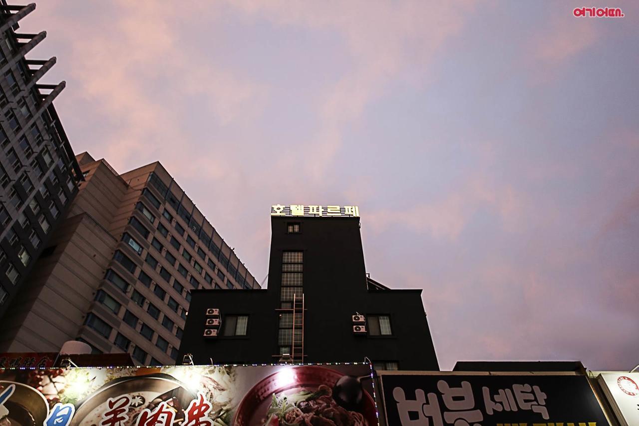 Hotel Parfe Cheonan Bagian luar foto