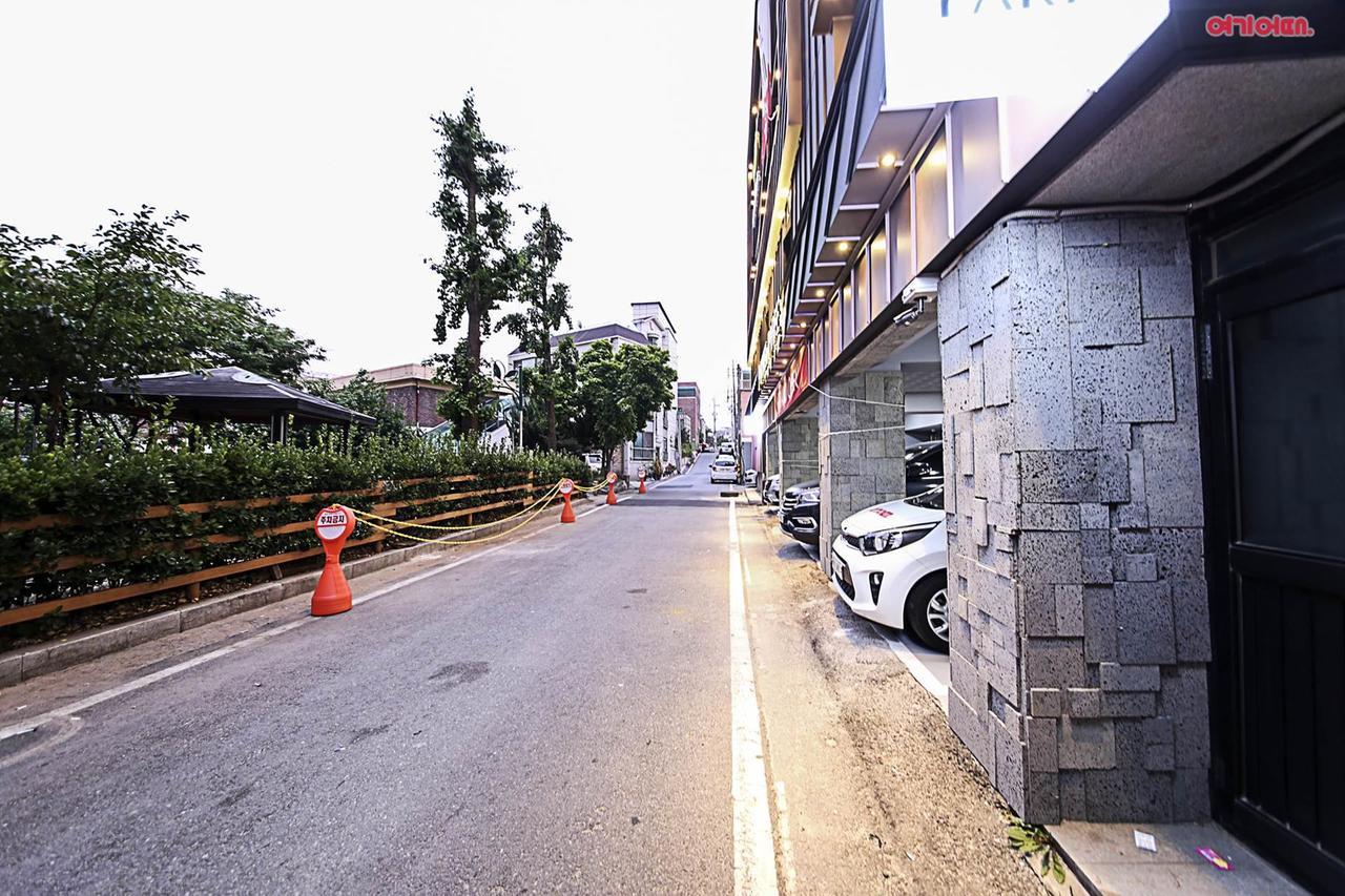 Hotel Parfe Cheonan Bagian luar foto